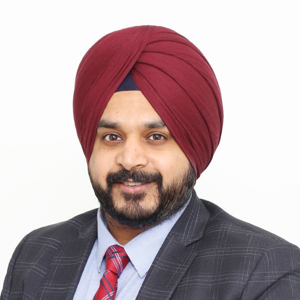 Simar Chawla, Associate